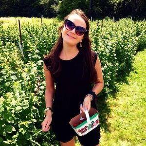 Meet your Posher, Celeste